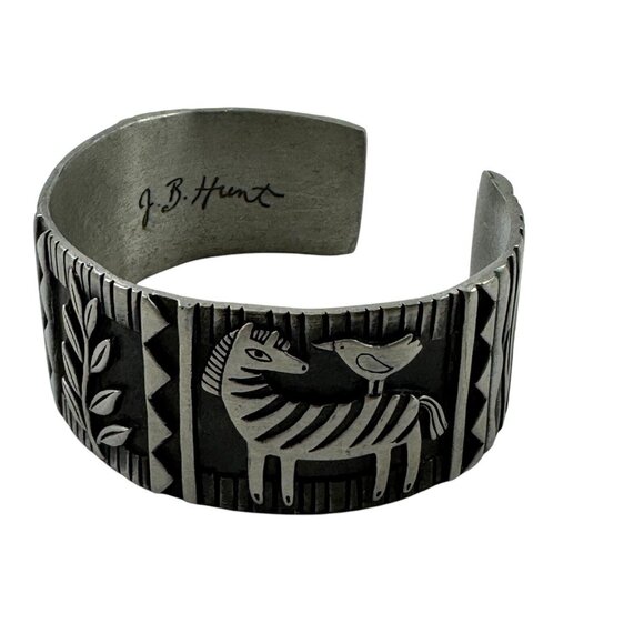 JB Hunt Engraved Pewter Cuff Bracelet Wild Kingdom Zebra Elephant Vintage - Picture 3 of 8